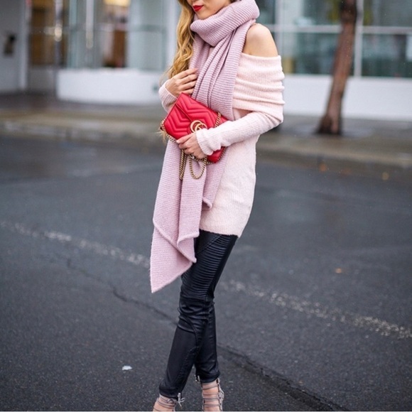 Rebecca Minkoff Gray Asymmetrical Thick Knit Wrap Scarf - Picture 1 of 7